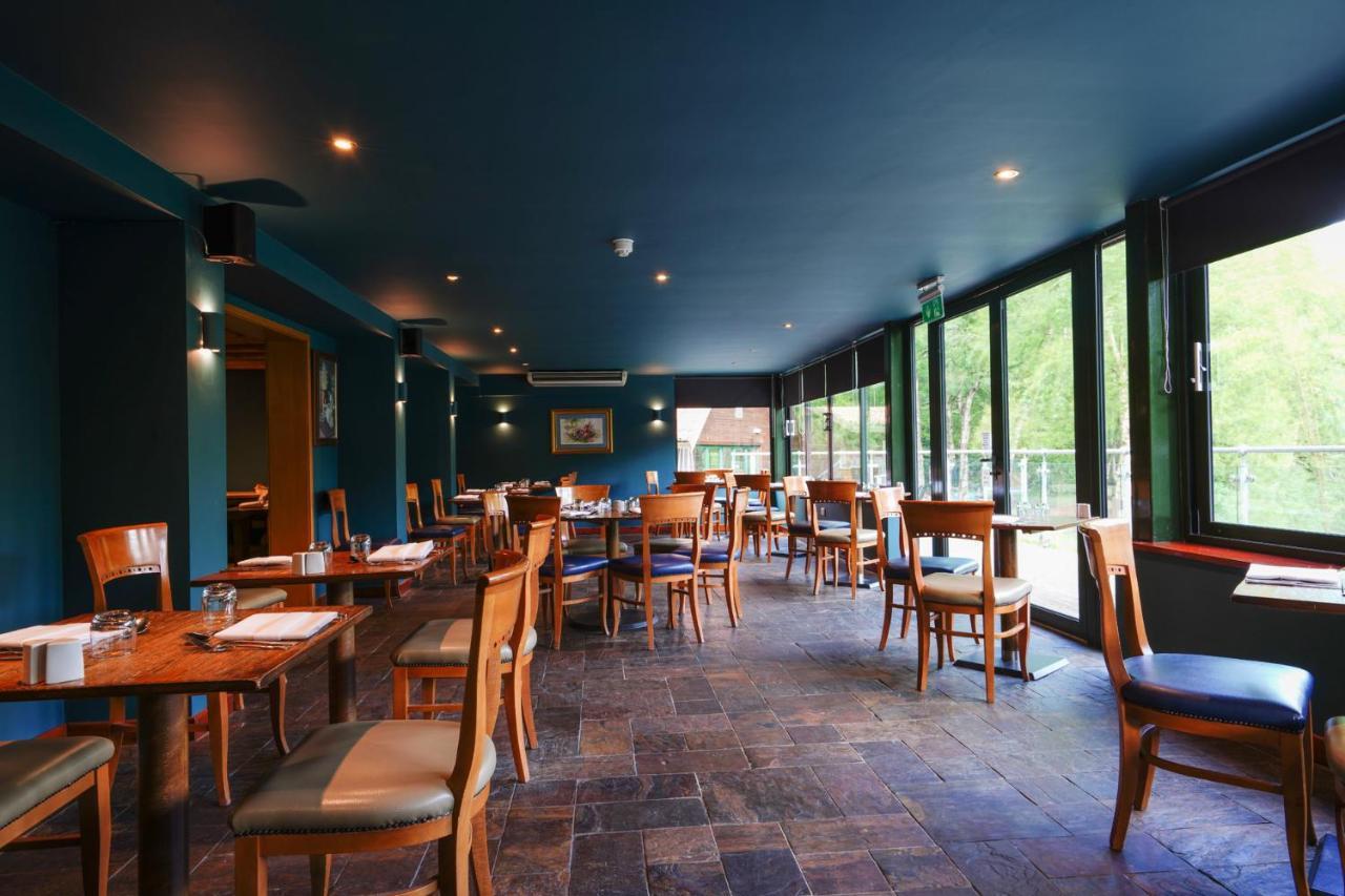 Chevin Country Park & Hotel 3*