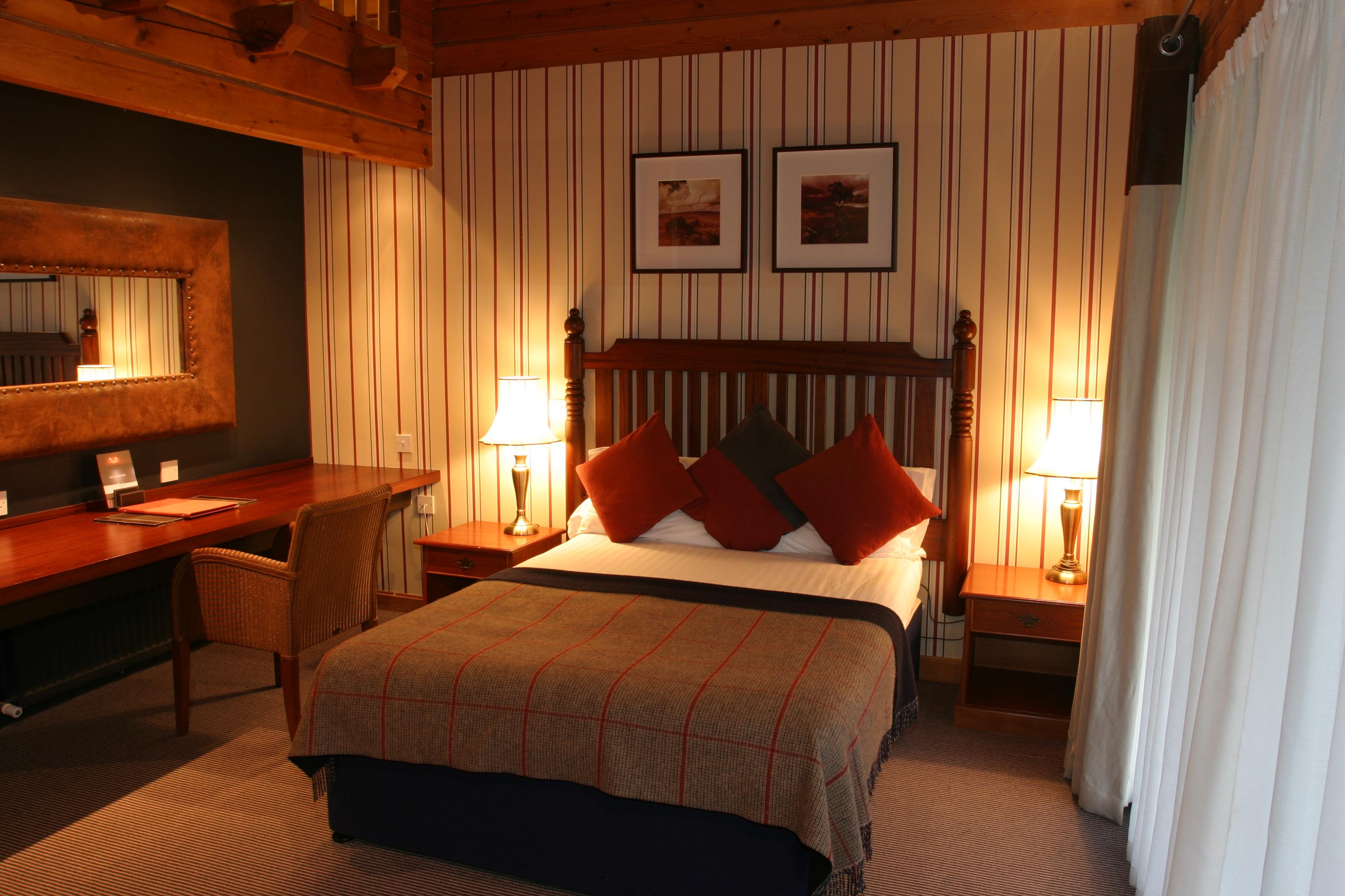 Chevin Country Park & 3* Otley (West Yorkshire)