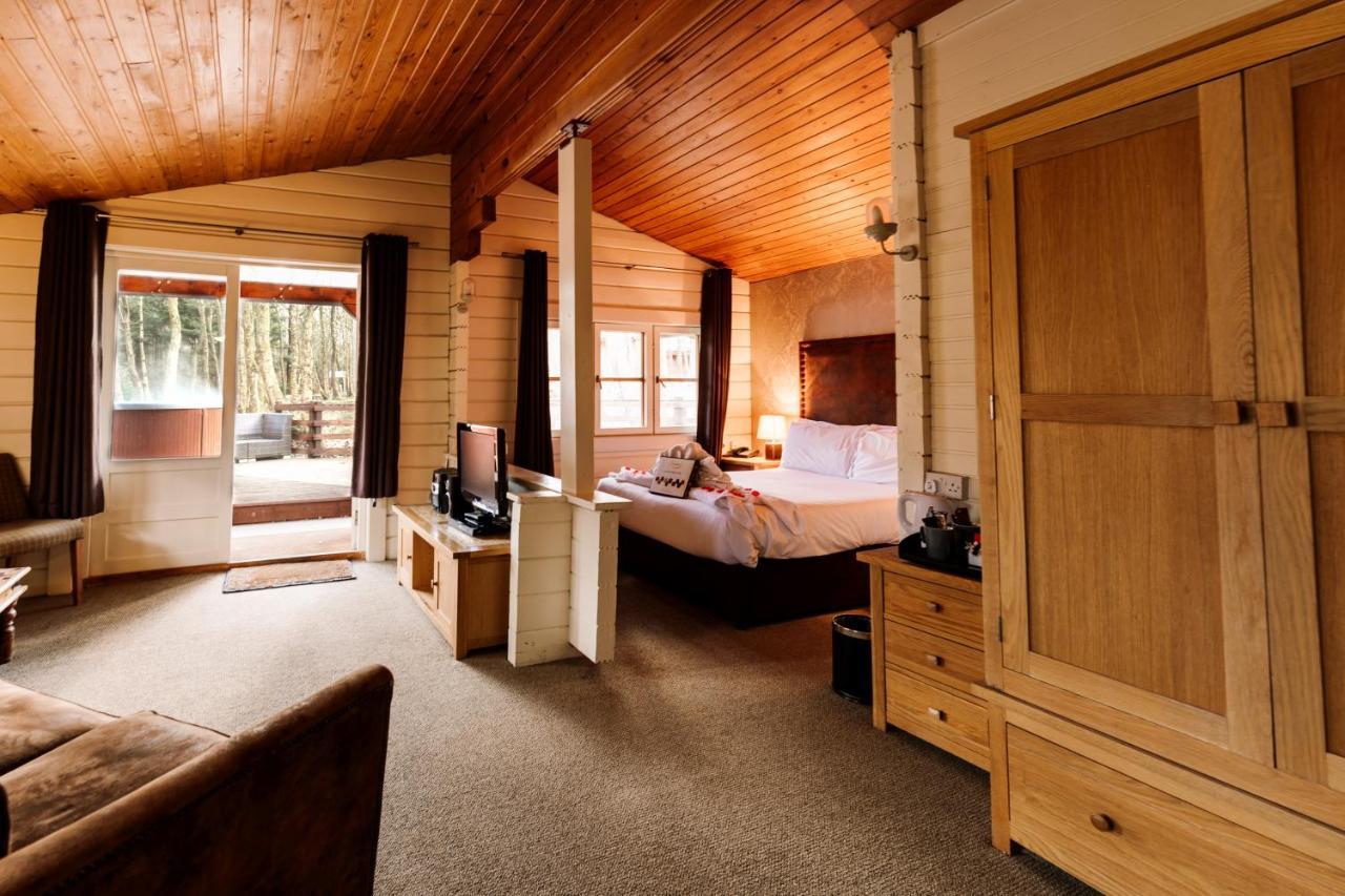 Chevin Country Park & 3* Otley (West Yorkshire)